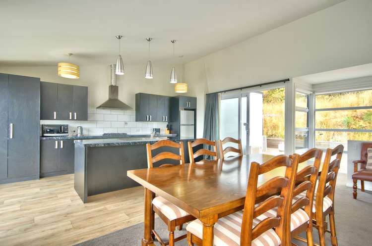 8b Moss Lane Fernhill/Sunshine Bay_6