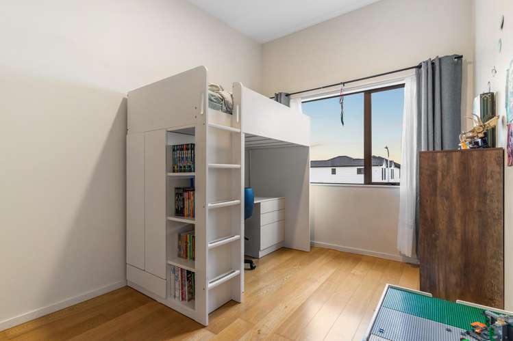 8/3 Hulme Place Henderson_13