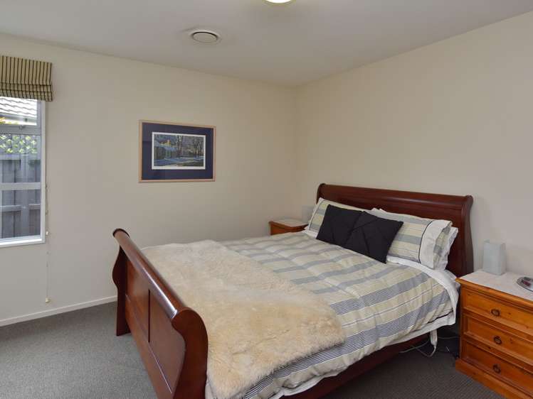 19 Springbrook Lane Northwood_16