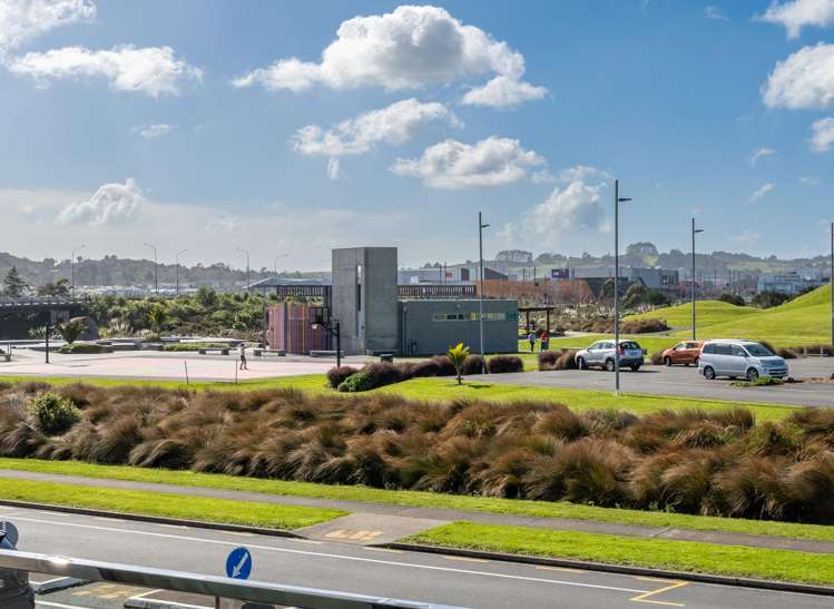 4 Te Whitinga Lane Flat Bush_28