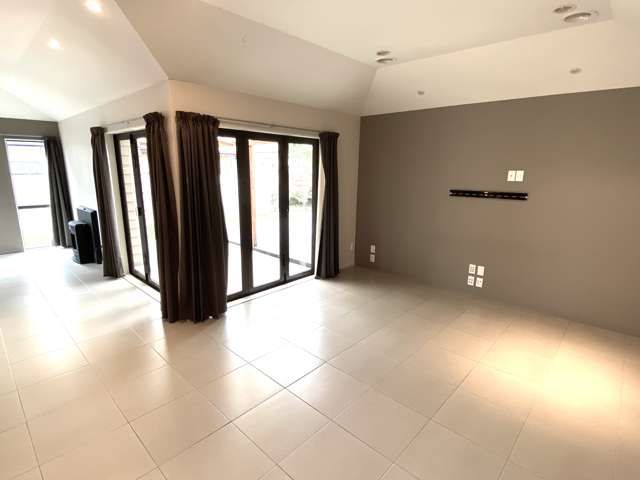 22 Heidi Crescent Flat Bush_3