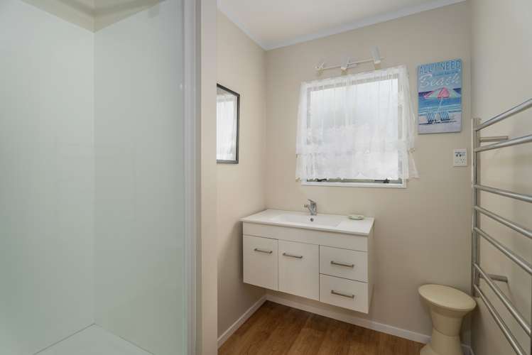 42 Banks Street Cooks Beach_18