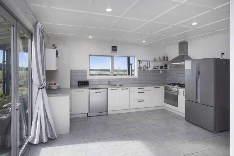 256 Stokes Road Balcairn_7