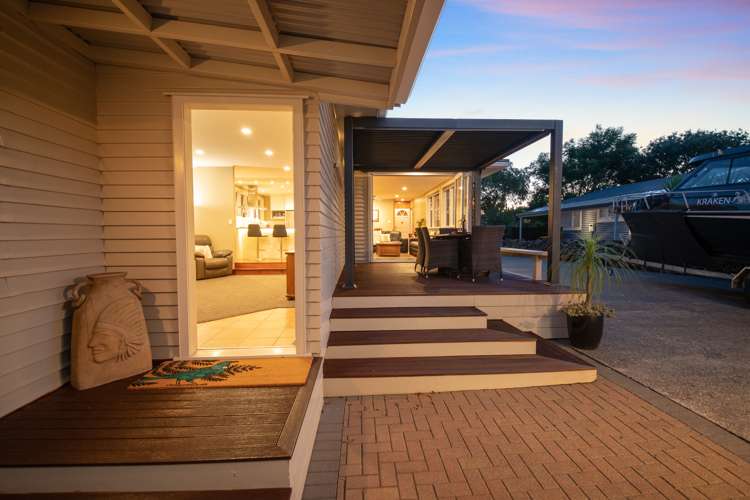 35 Muir Avenue Mangere Bridge_14