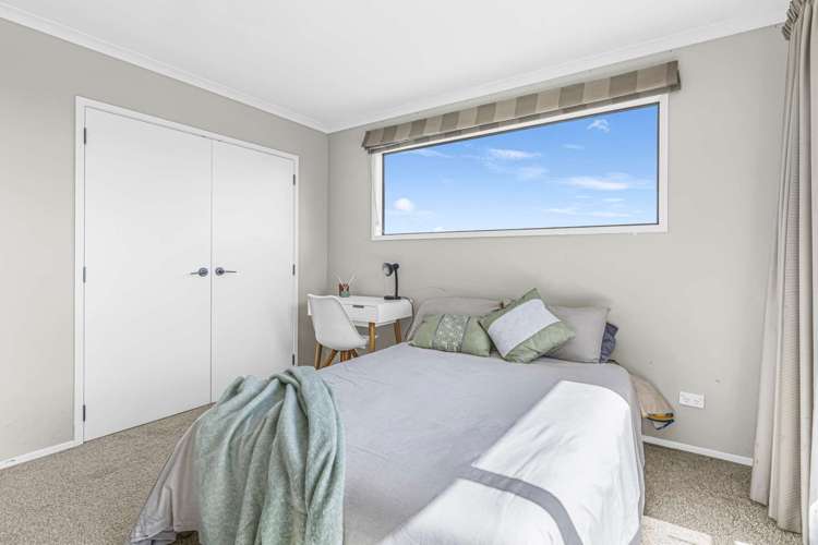 23 York Crescent Westown_14