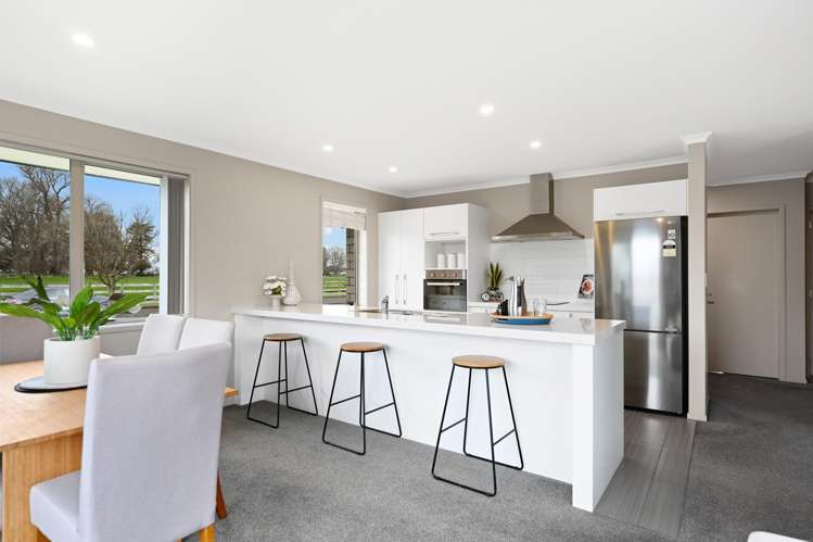 41 Plescher Crescent Cambridge_3