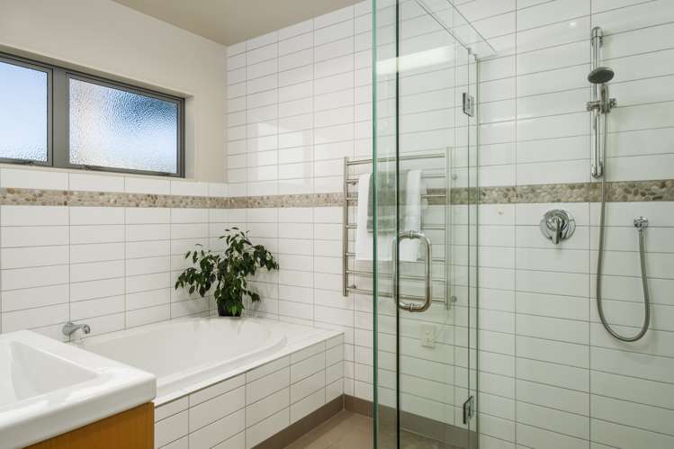 3 Pohutukawa Grove Lytton West_24