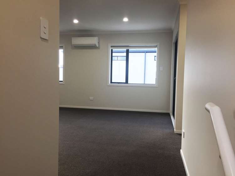 4/15 Cook Street Hamilton East_6