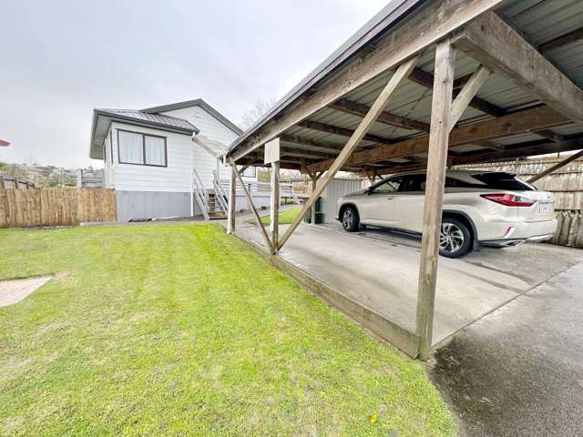 1/111 Athena Drive Totara Vale_1