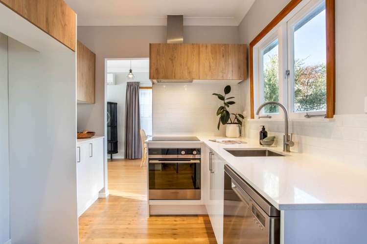 21 Reid Road New Lynn_9