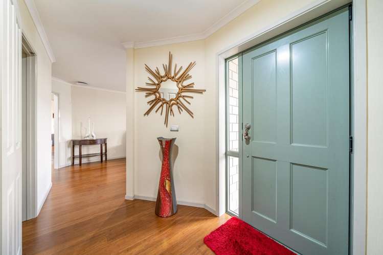 2 Fraser Colman Grove Wainuiomata_5