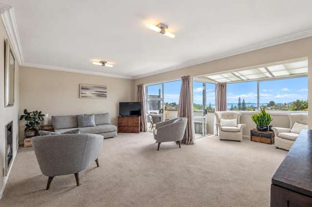 3/2 Chilton Place Mellons Bay_2