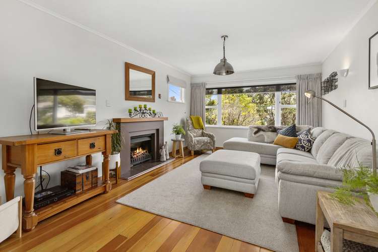 76 Redwood Avenue Tawa_1