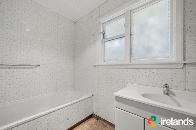 21 Defoe Place Waltham_10