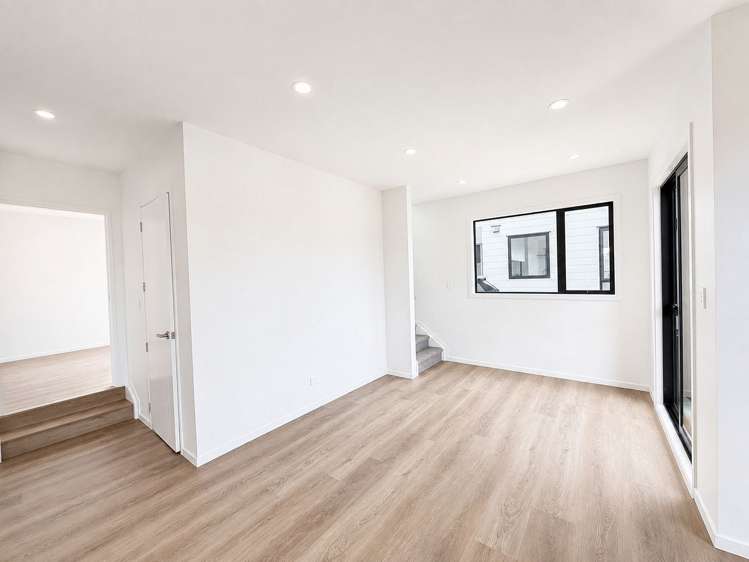 49 Centorian Drive Windsor Park_5