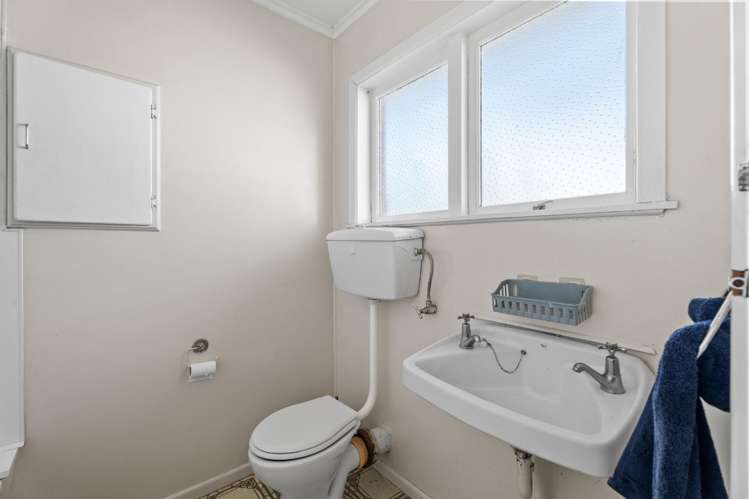 2/6 Shirley Road 10031_11