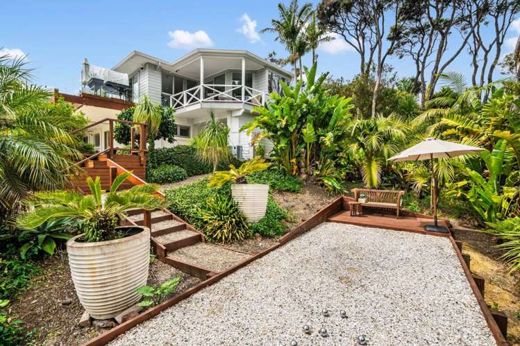 14 Oscar Road Greenhithe_42