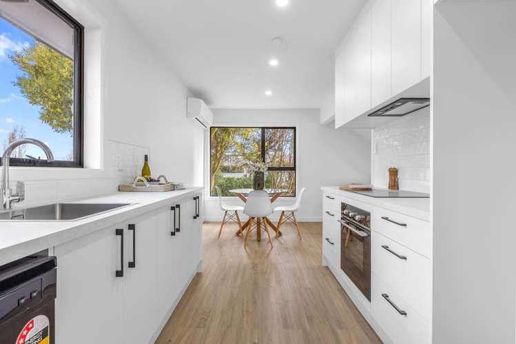 6 Greenhaven Drive Burwood_5