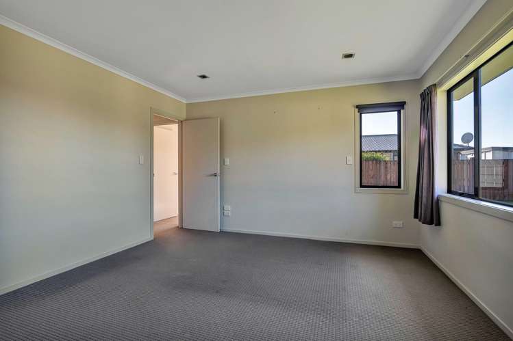 40 Montague Grove Stratford_17