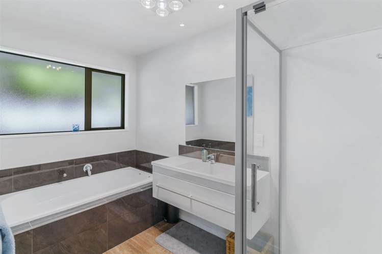 29a Charlesworth Street Woolston_17