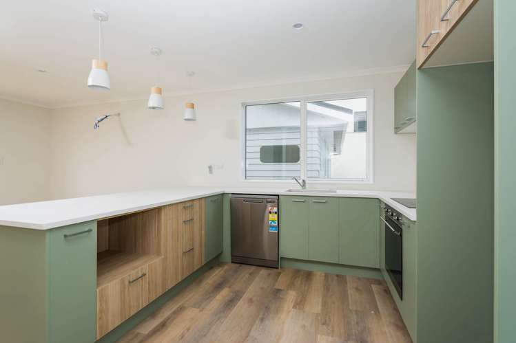 2/20B Moana Avenue Orewa_6