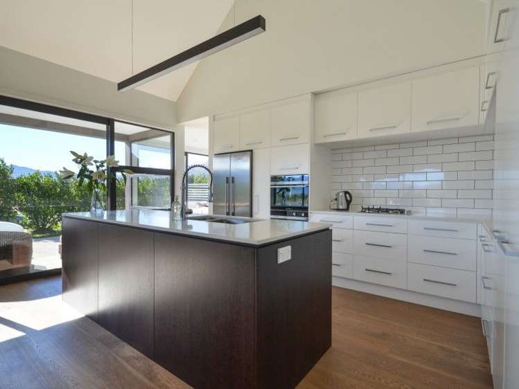 50 Falconer Rise Jacks Point_7