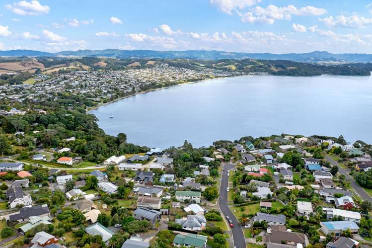 Address withheld Snells Beach_11