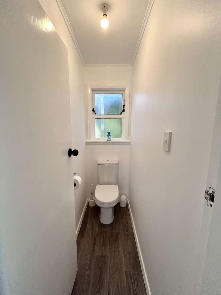 23 Larsen Crescent Tawa_12