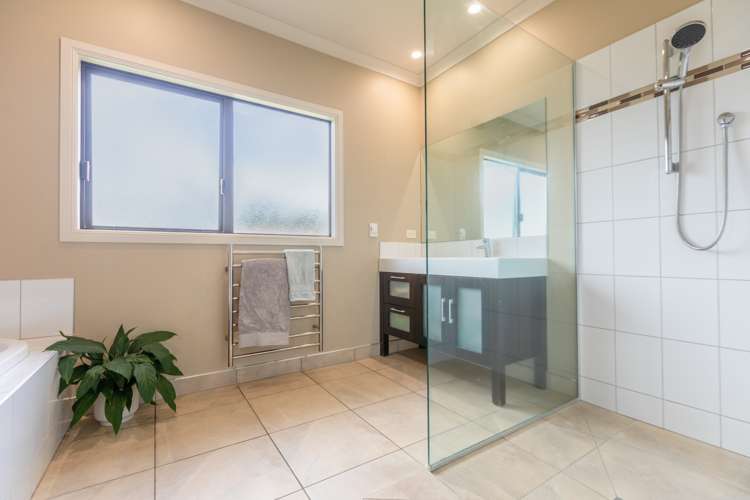 134 Kent Terrace Taradale_18