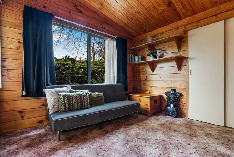 2/111 Beach Road Pahurehure_12