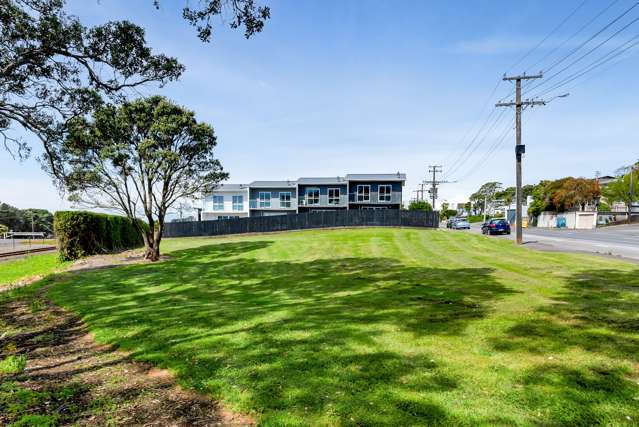 40 and 42 Breakwater Road Moturoa_2