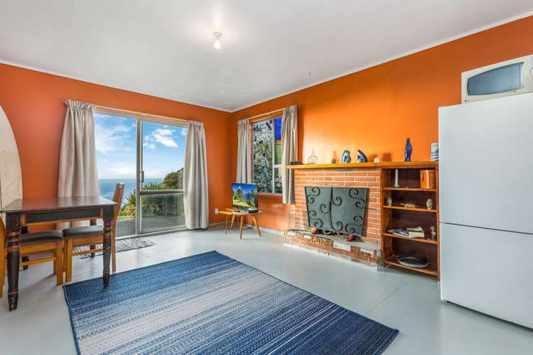 11 Te Ahuahu Road Piha_4