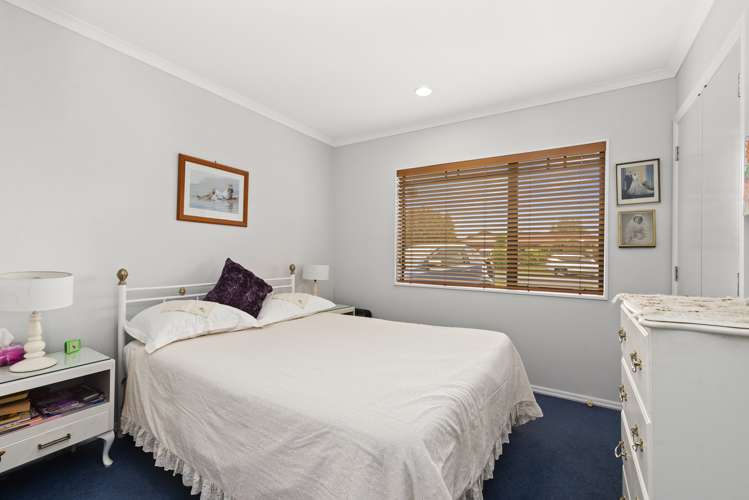 17 Duggan Drive Owhata_11