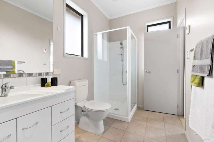 12 Jelas Road Red Beach_13