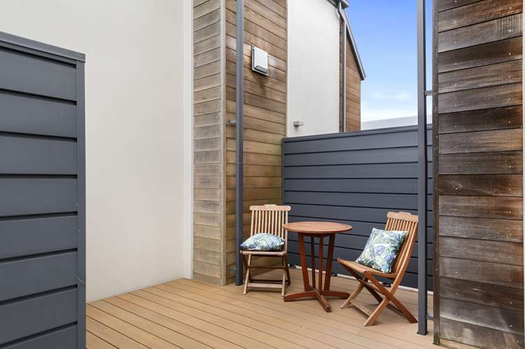 2/63 Burke Street Addington_9