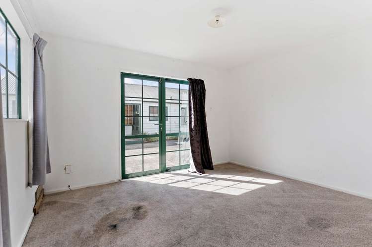 11 Buchanan Road Kingseat_14