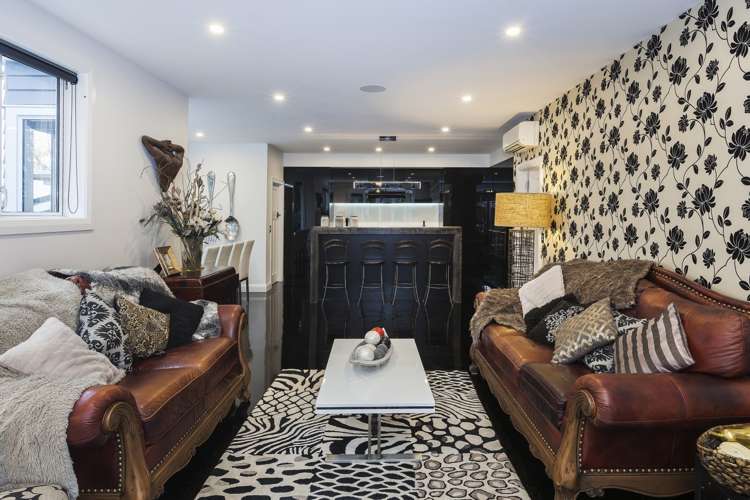 107 Office Road Merivale_11