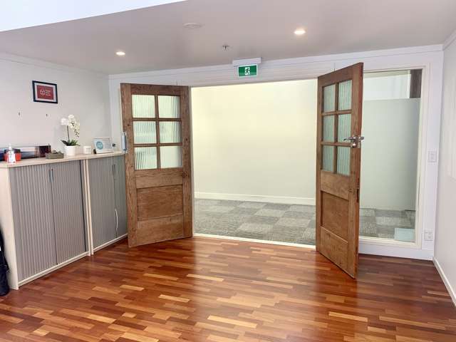 Unit 2C/128 St Georges Bay Road Parnell_1