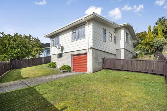 24 Antrim Crescent Wainuiomata_2