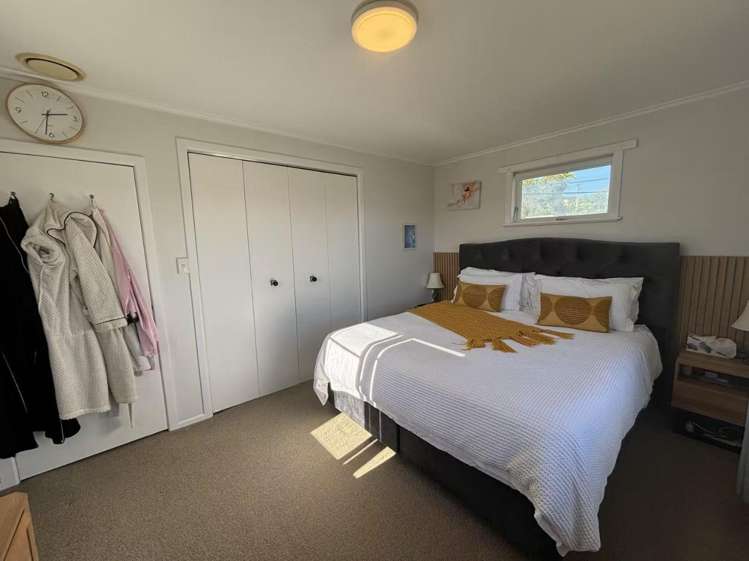 120 Vodanovich Road Te Atatu South_14