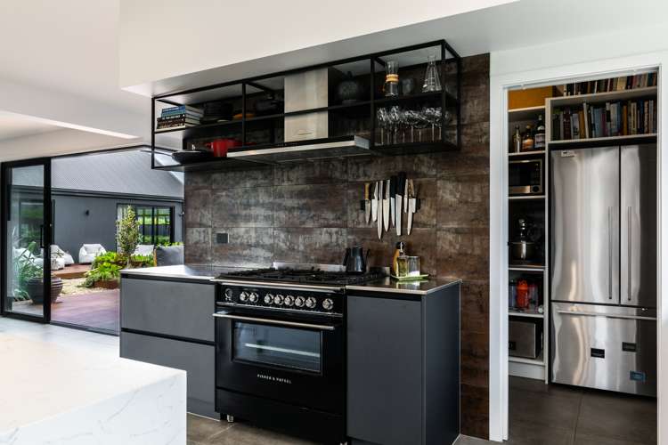 15 Catalina Crescent Burleigh_8