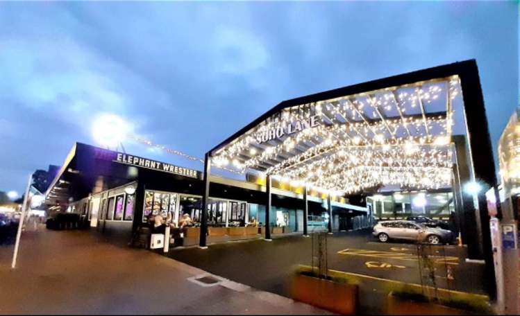 Shop 2, 138 Hurstmere Road_0
