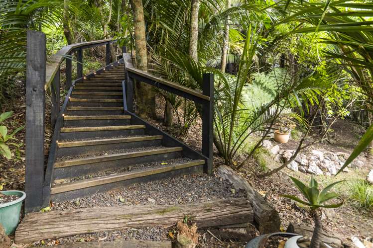 71 Trig Hill Road Onetangi_23
