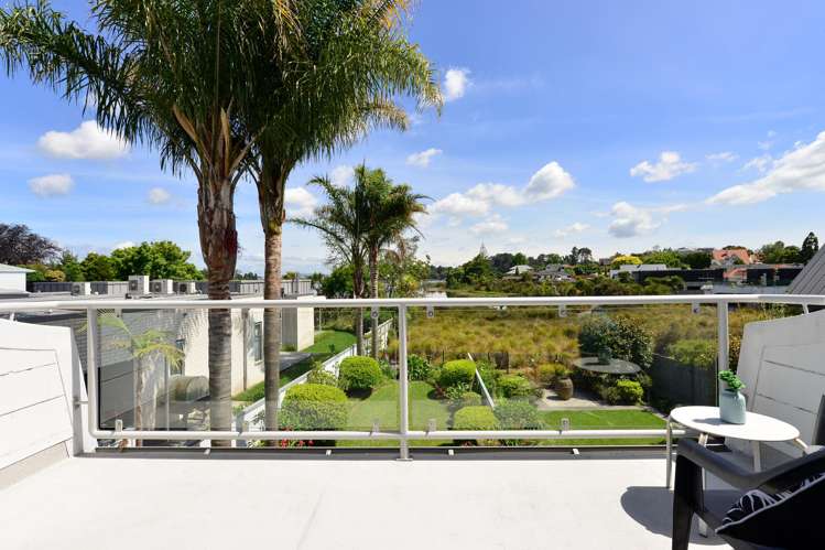 18b Lake Crescent Hamilton Lake_6