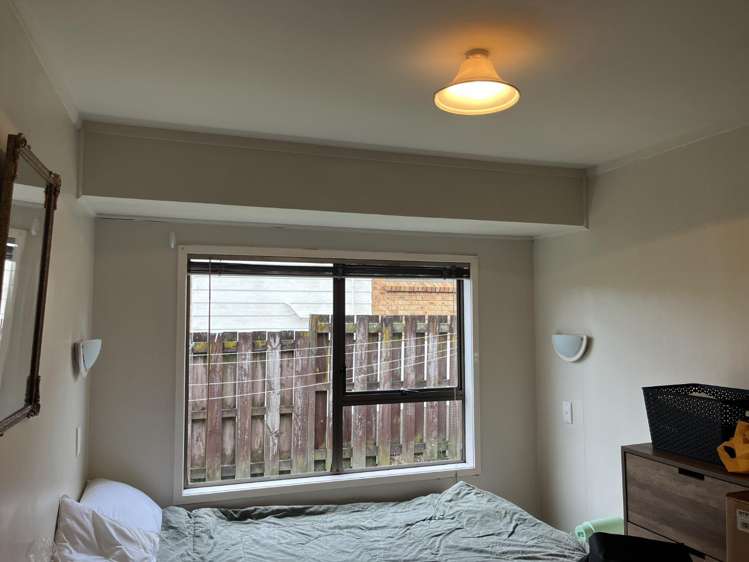 139 McLeod Road Te Atatu South_5