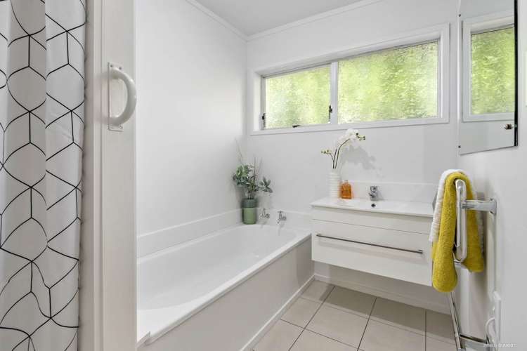 2/20 Waipani Road Te Atatu Peninsula_7