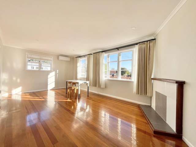 719 Te Atatu Road, Te Atatu Peninsula