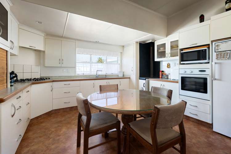 29 Roretana Drive Athenree_9