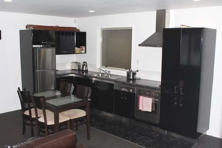 13/8 Rendall Place Eden Terrace_2