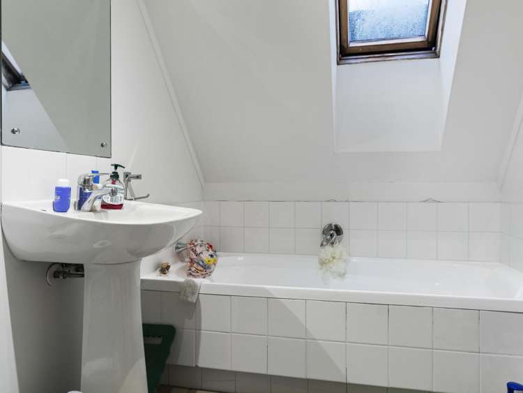 48 Earnslaw crescent Flat Bush_12